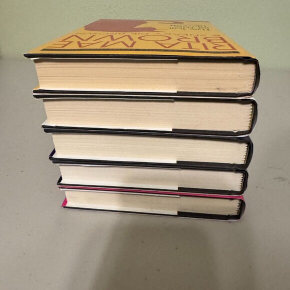 Lot 5 Mrs. Murphy Mystery by Rita Mae Brown & Sneaky Pie Brown Hardcover Novel - Picture 4 of 16